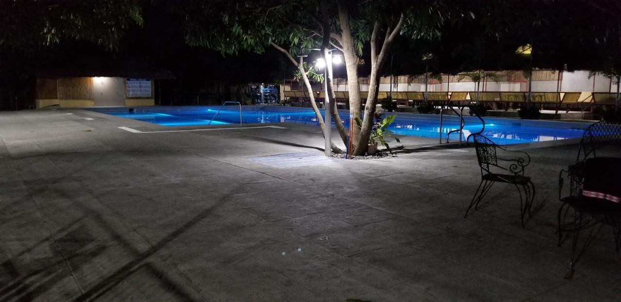 Buenavista Family Inn Tagudin Exteriér fotografie